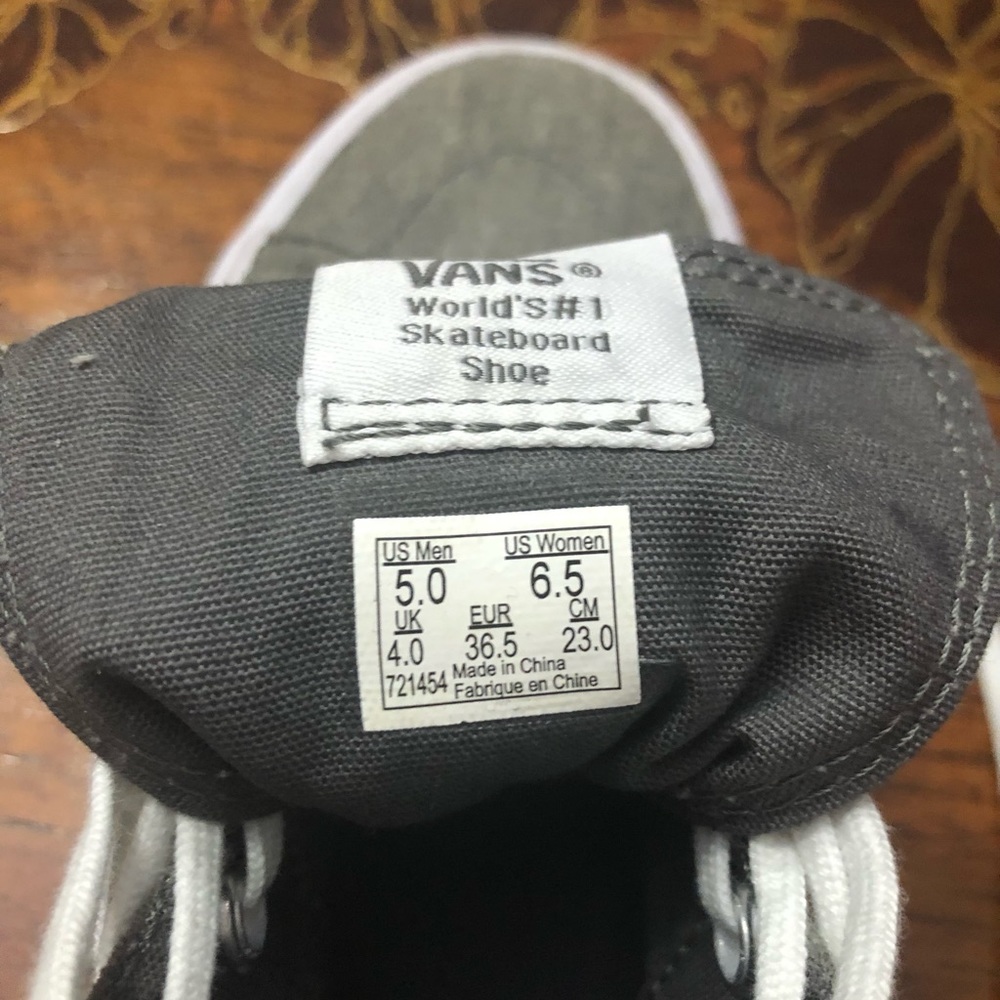 Vans - Picture 6 of 6